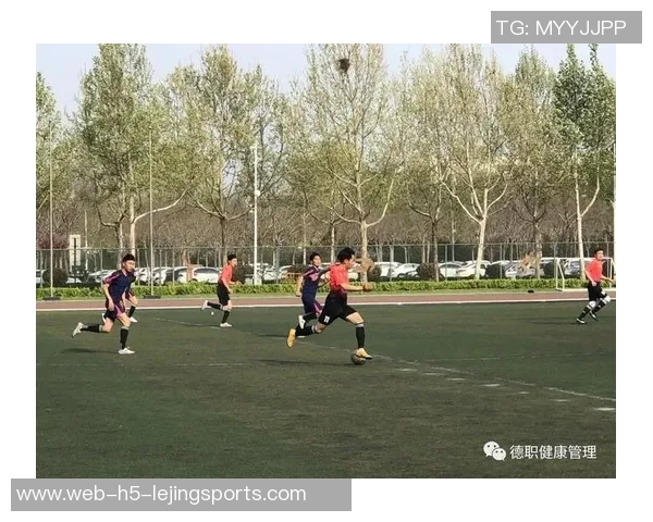 足球明星职业生涯的长短与健康管理和训练方式的关系探讨 足球明星职业生涯的长短与健康管理和训练方式的关系探讨
